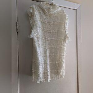 Max Studio Women's White Ruffled Sleeveless Top. US L